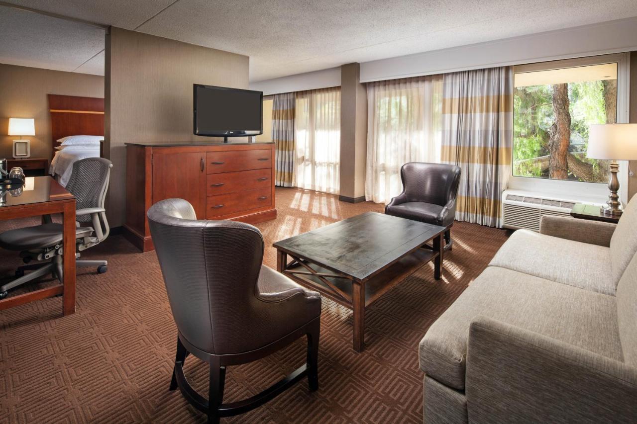 Sheraton Agoura Hills Hotel Zewnętrze zdjęcie